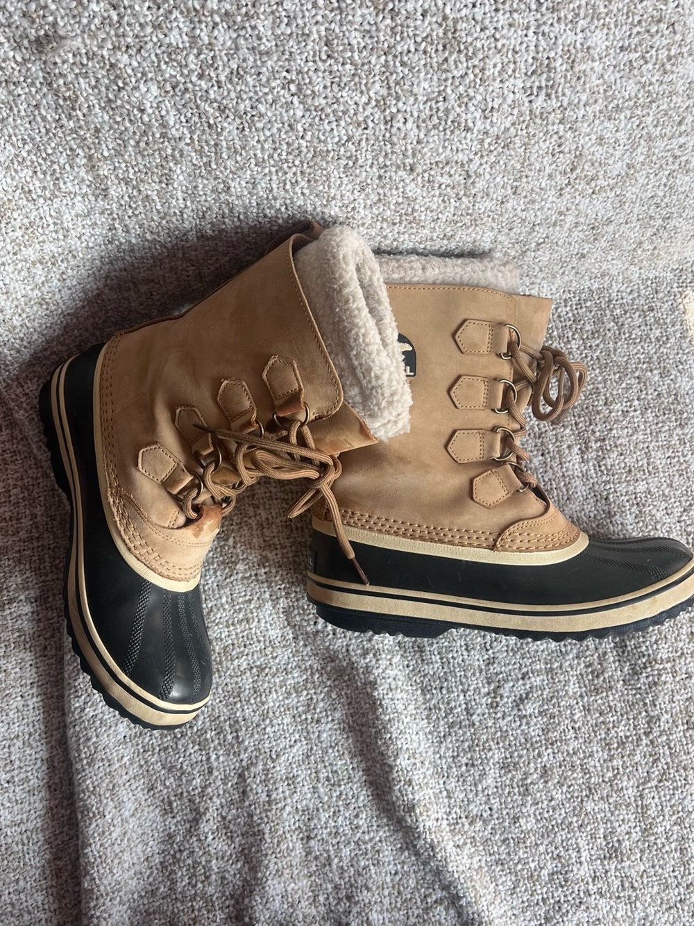 Womenβs Size 9 Sorel Women's Caribou Waterproof Winter Boots β Tan/Buff